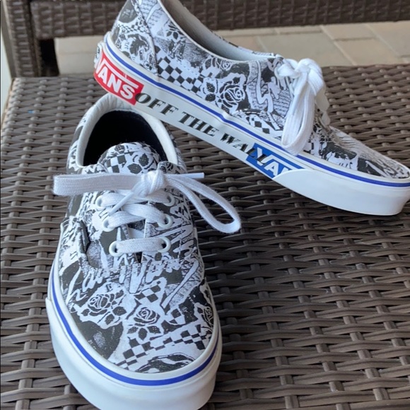 vans rose design